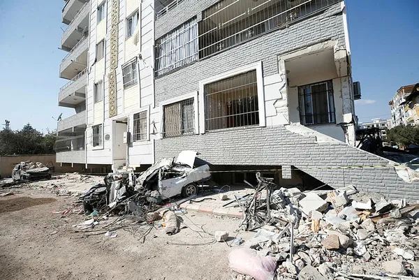 Deprem bölgelerindeki vatandaşlara dikkat! TOKİ’den vatandaşlara dolandırıcılık uyarısı