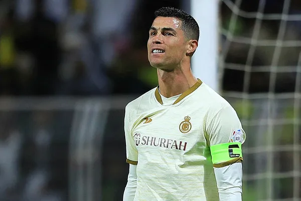ronaldo-suudi-arabistanda-ilk-golunu-atti-yildiz-oyuncu-penalti-goluyle-hesabi-acti-1675449843523.jpg Ronaldo Suudi Arabistan'da ilk golünü attı! Yıldız oyuncu penaltı golüyle hesabı açtı - 2