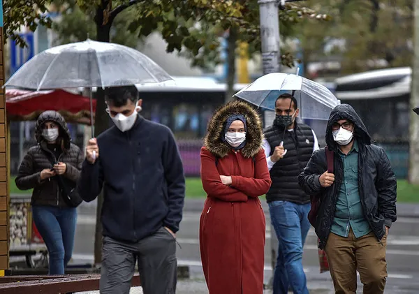 Yoğun kar ve kuvvetli yağış geliyor! Kent beyaza büründü Meteoroloji'den yeni uyarı geldi! Bugün hava nasıl olacak? 26 Kasım İstanbul, İzmir, Ankara hava durumu - 7