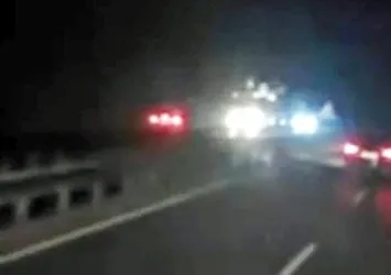 Afyon'da ters yöne girdi trafiği birbirine kattı!