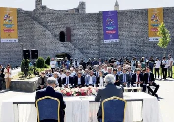 Terörün yıktığı Sur'dan müzik ziyafeti!