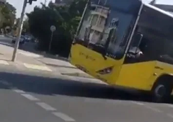 Tekeri patlayan İETT otobüsü bir kısmı havada yola devam etti