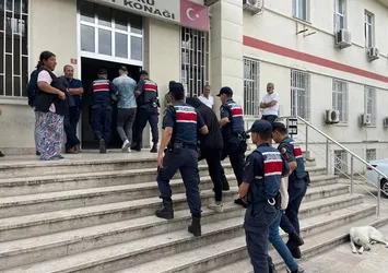 Edirne'de büyük göçmen operasyonu: İnsan kaçakçısı 19 kişi tutuklandı