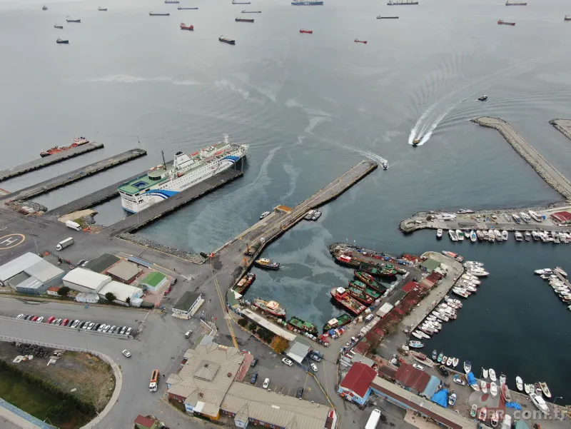 Zeytinburnu açıkları, gemi yoğunluğundan adeta limana döndü! 8