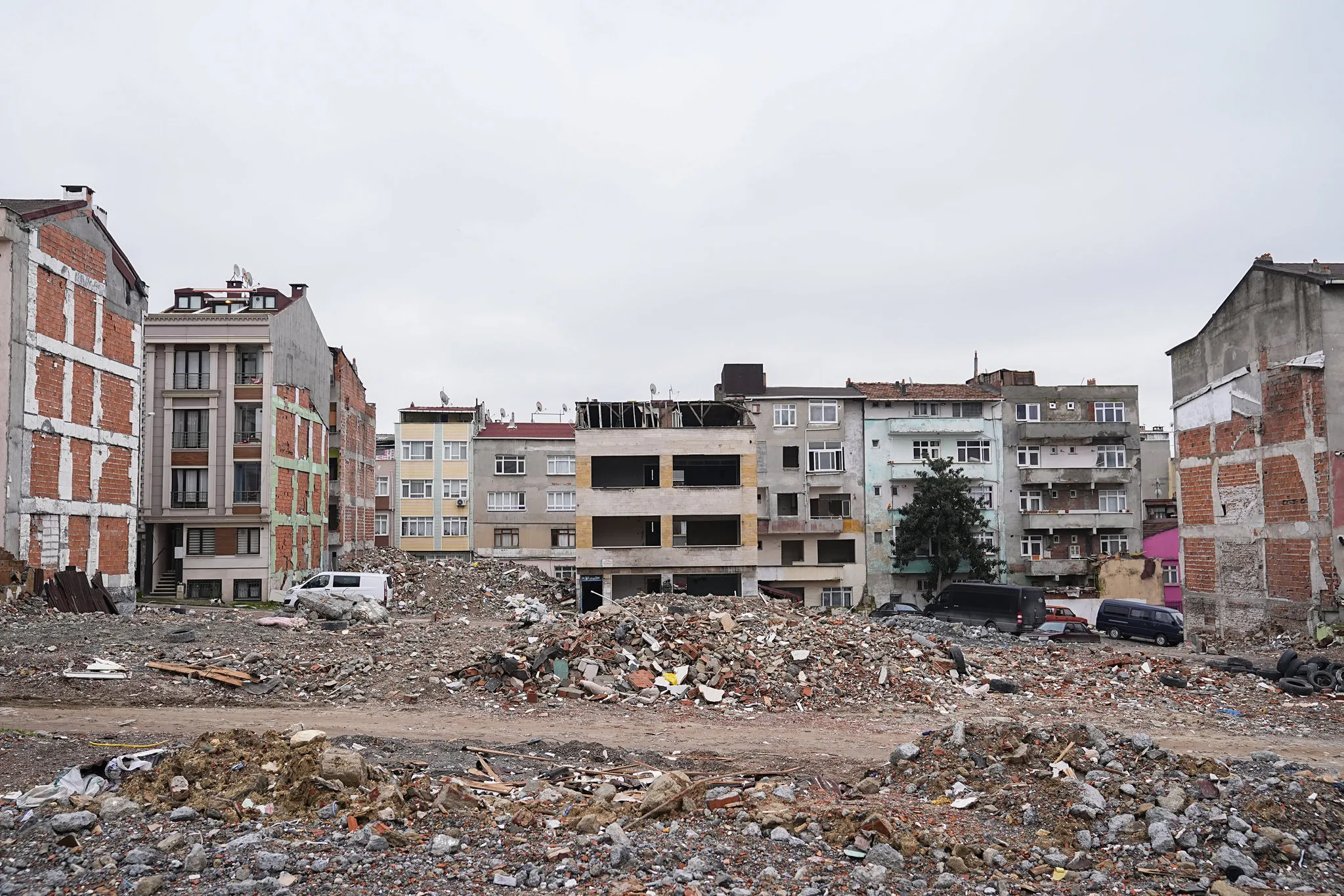 İstanbul'un göbeğinde CHP'li İBB rezaleti! Bayrampaşa'yı yıkıma terk ettiler | Bayrampaşa B. Başkan Vekili Akın'dan A Haber'de tepki