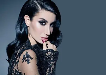 İrem Derici tutuştu