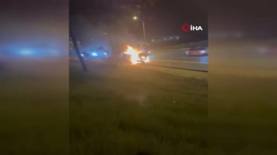 TEM Otoyolu’nda kamyonet küle döndü