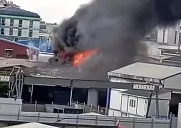 Ataşehir'de fabrika yangını