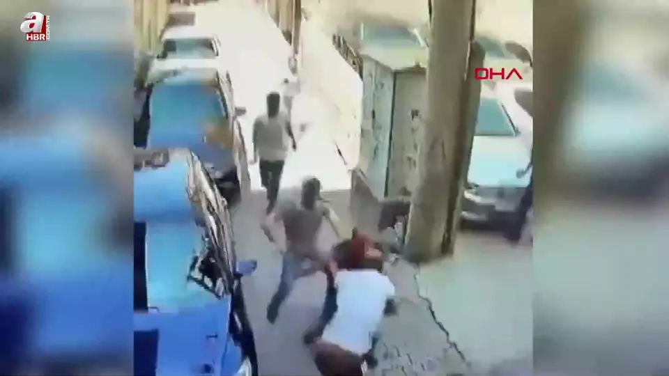 1 kişinin öldüğü bıçaklı kavga kamerada