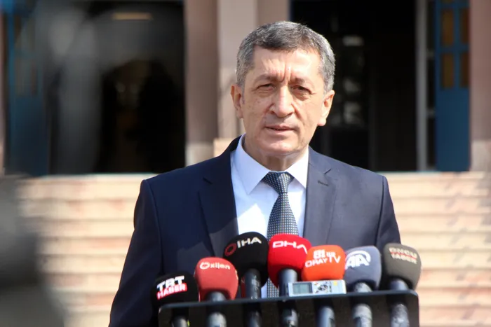 Milli Eğitim Bakanlığı, LGS başvuru ve uygulama kılavuzunu yayınladı! Kazanma şansı arttı