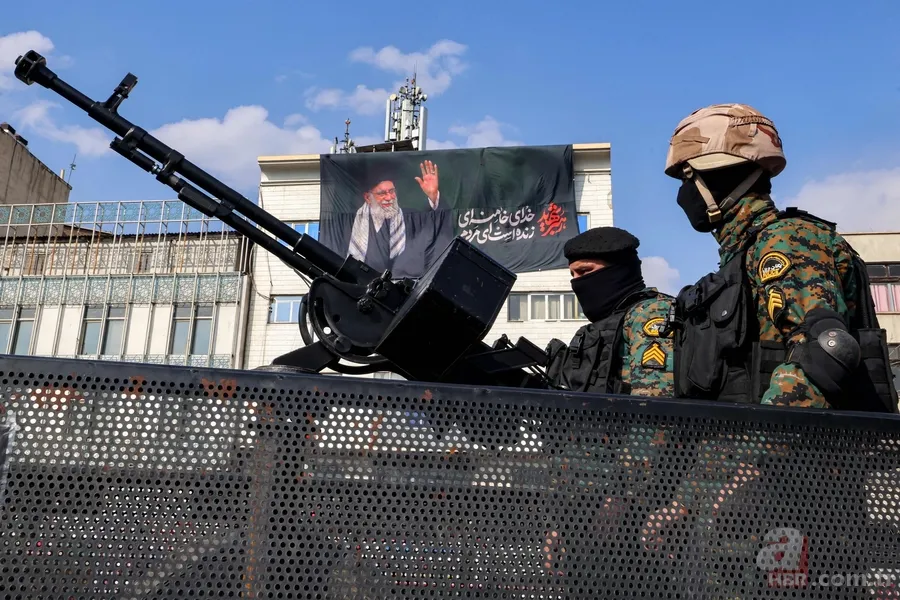 Tahran’da posterler, meydanlarda biat törenleri... İran'ın yeni dini lideri Mücteba Hamaney nerede? 7