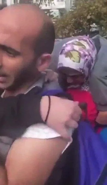 1696264363269.jpg CHP'li İBB'nin hizmet anlayışı sıfırın altı! Esenyurt’ta okul yolu çamur gölüne döndü! Velilerden sert tepki... - 3