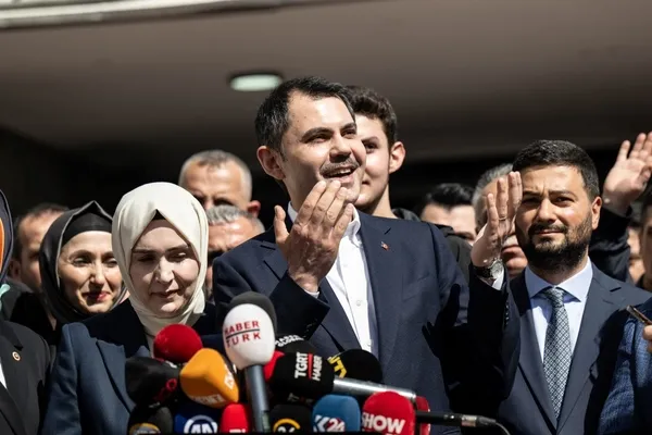 ak-parti-ibb-baskan-adayi-murat-kurum-oyunu-kullandi-31-martta-gunes-dogacak-1711877564443.jpg
