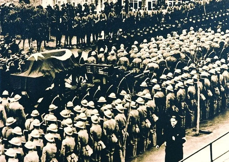 Atatürk’ün cenazesinden görülmemiş fotoğraflar