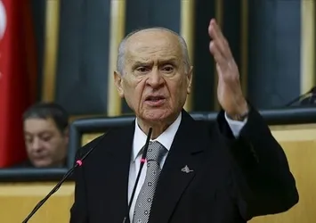 Milliyetçi Hareket Partisi Lideri Devlet Bahçeli'den oyuncu Tamer Karadağlı'ya tebrik telefonu: Türk Milleti’nin iftihar ettiği bir sanatçı