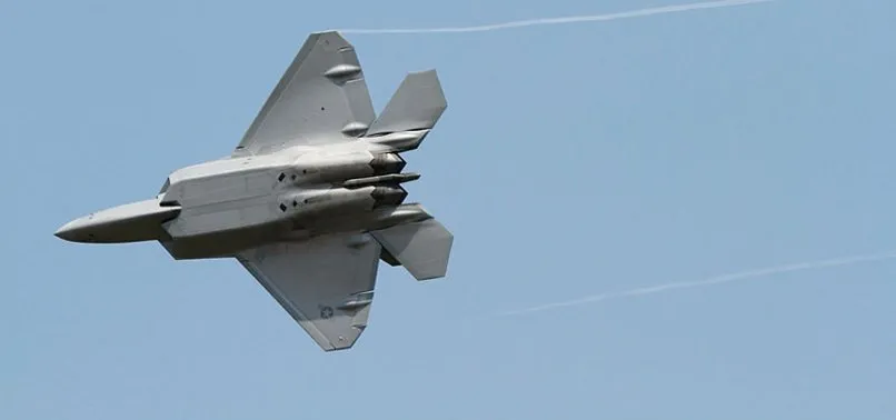 ABD'den Alaska açıklarında Rus savaş uçaklarına engelleme