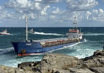 Kocaeli Kandıra'da kargo gemisi karaya oturdu