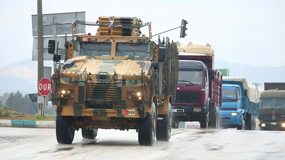 Başkan Erdoğan Suriye'ye süre vermişti! Suriye sınırına 100 araçlık askeri konvoy gönderildi