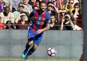 Arda Turan, Barcelona'da koşuyor
