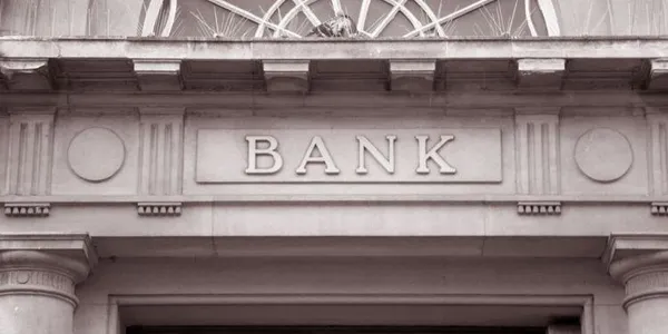 1657429793959.jpeg Kandırdı terk edilince intikam aldı! Bankacı kadını işinden etti - 3