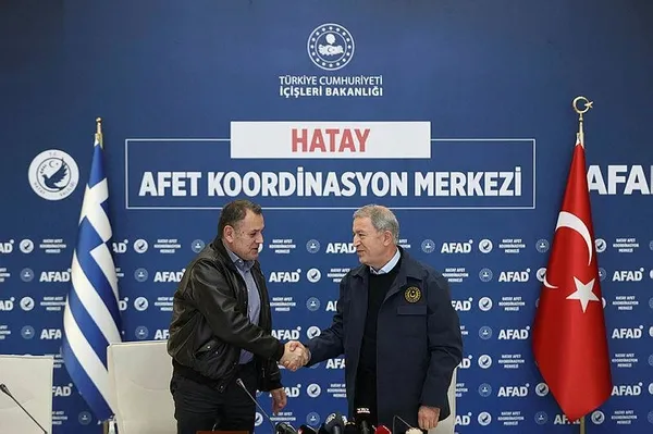 milli-savunma-bakani-hulusi-akar-ve-yunan-mevkidasi-panagiotopoulostan-hatayda-ortak-aciklama-ege-ve-akdeniz-d-1680618708236.jpeg Milli Savunma Bakanı Hulusi Akar ve Yunan mevkidaşı Panagiotopoulos'tan Hatay'da ortak açıklama: Ege ve Akdeniz dostluk denizi olsun - 1