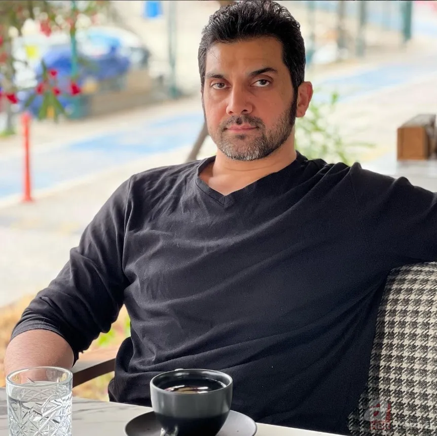 Popstar Bayhan'ın son hali gündem oldu! Yeni imajıyla Hintlilere benzetildi! 6