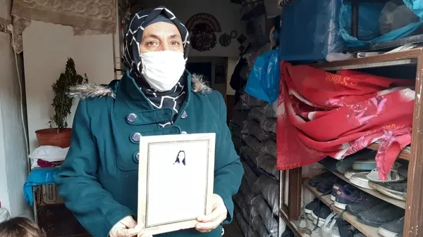 afyonkarahisarda-13-yasindaki-kiz-kayip-tuvalete-gidiyorum-diye-cikti-geri-donmedi-1640694064538.jpg Afyonkarahisar’da 13 yaşındaki kız kayıp: Tuvalete gidiyorum diye çıktı geri dönmedi - 1
