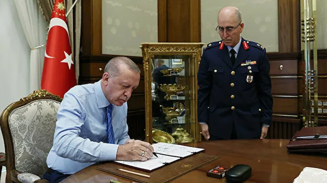 YAŞ kararları belli oldu! Atamalar ve terfiler ne anlama geliyor?