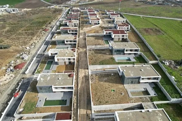 CHP'li Büyükçekmece Belediyesi'nin ölüm villaları | Her gün yeni bir skandal! Yapıları şehit mezarlarının üstüne dikmişler - 10