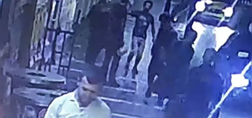 İstanbul Beşiktaş'ta akılalmaz olay! Kovulunca müşterilere tiner fırlattı