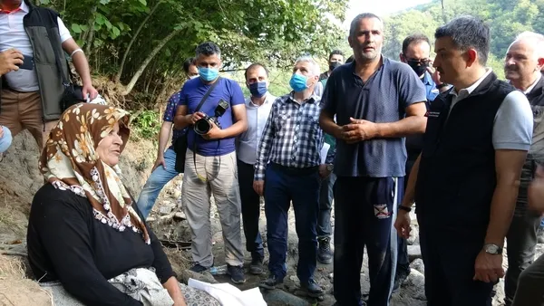 kastamonuda-selzede-bize-bir-sizden-fayda-var-onlar-hep-yalan-konusuyor-kimse-inanmasin-1629822263611.jpg Kastamonu’da selzede: "Bize bir sizden fayda var onlar hep yalan konuşuyor kimse inanmasın" - 2