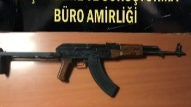 İzmir’de oyuncak tüfekle gasp anı kamerada