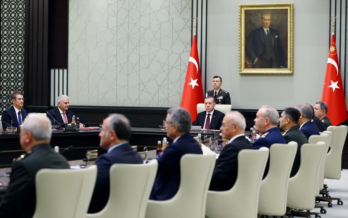 MGK toplantısında dikkat çeken ayrıntı! - 1