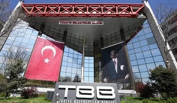 belediyelerden-soykirima-tepki-sosyal-tesislerde-buyuk-boykot-herkes-sussa-da-biz-daha-bir-gur-sesle-haykiriyo-1699063030081.jpg Belediyelerden soykırıma tepki: Sosyal tesislerde büyük boykot! “Herkes sussa da biz daha bir gür sesle haykırıyoruz” - 6