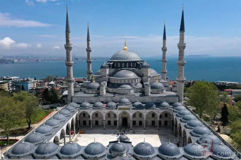 Sultanahmet Camii Başkan Recep Tayyip Erdoğan'ın katılımıyla ibadete açıldı! Diyanet'i kapatmak isteyen 7'liye 14 Mayıs mesajı 10