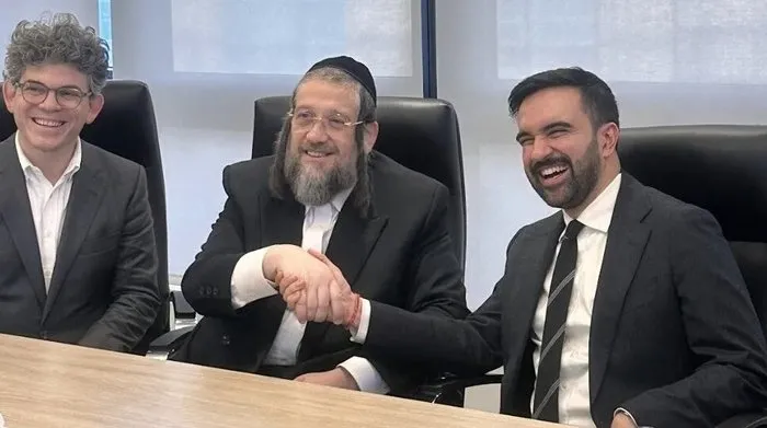 Zohran Mamdani, en kalabalık Yahudi nüfusa sahip olan New York'ta temaslarda bulunurken (X)