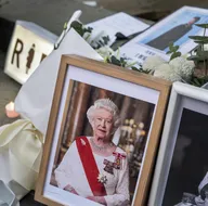 300 yıl sonra bir ilk! Kraliçe Elizabethin cenazesinde dikkat çeken kurşun tabut detayı