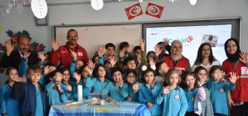 Türkiye tek yürek! İlkokul öğrencilerinden depremzedeler için 'Sanki Yedim Sanki İçtim' projesi