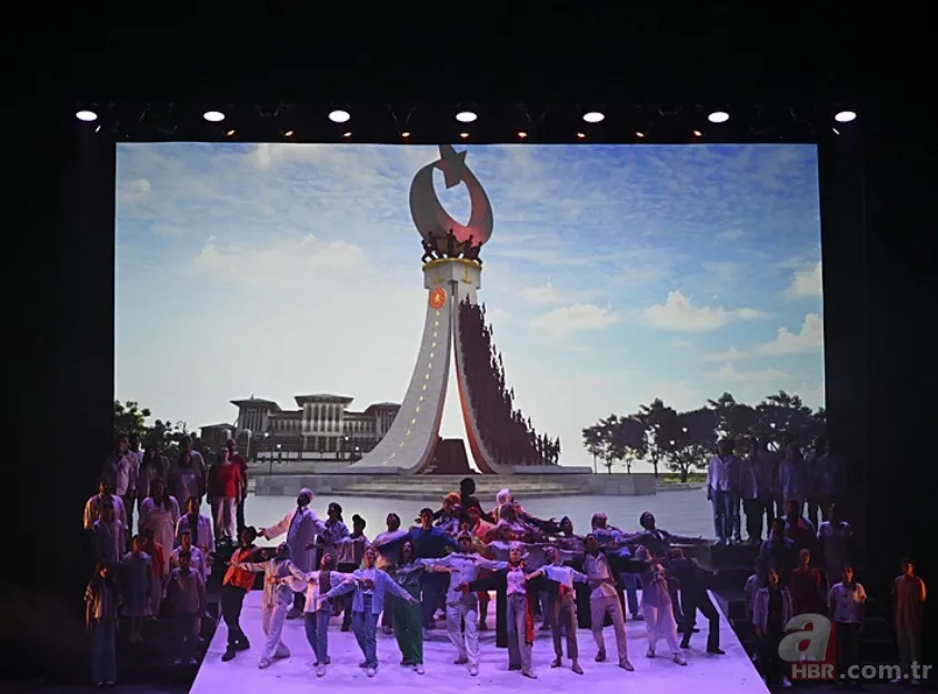 Milletin kutlu zaferi 'En Uzun Gece' destanının ilk temsili Başkan Erdoğan'ın katılımıyla gerçekleşti 6