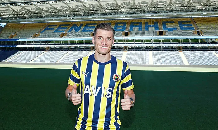 SON DAKİKA! Fenerbahçe Ezgjan Alioski ile sözleşme imzaladı - 1