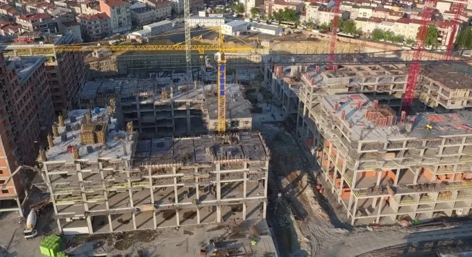 İmamaoğlu’nun daire başkanı Tayfun Kahraman, dava açıp iptal ettirdiği projeye imar istedi