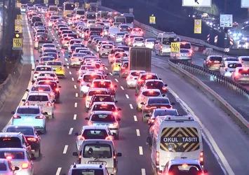 İstanbul'da trafik çilesi! Yüzde 52'ye yükseldi