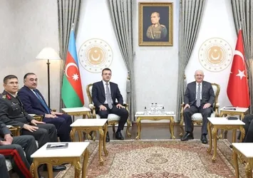 Milli Savunma Bakanı Yaşar Güler'den diplomasi trafiği! Gurbanov ile görüştü