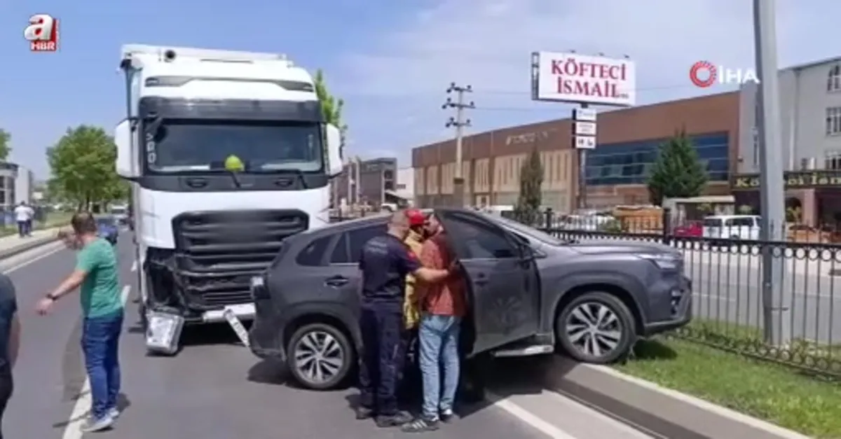 Bursa’da tırla cip çarpıştı