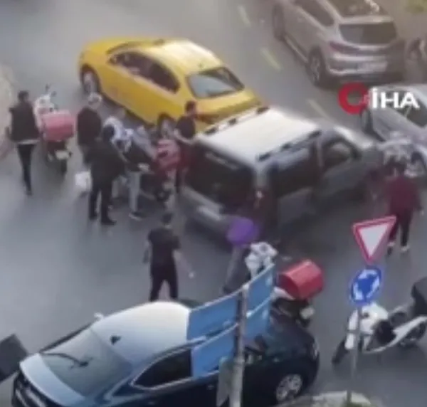 1685107650003.jpg İstanbul’da sopalı yumruklu yol verme kavgası! Ortalık bir anda karıştı - 3