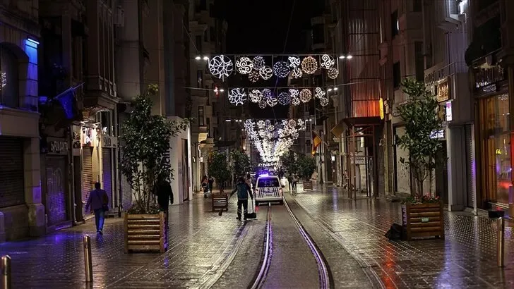 Tek tek açıkladı! Hafta içi ve hafta sonu yasaklarıyla ilgili sıcak gelişme! En riskli iller listesi...