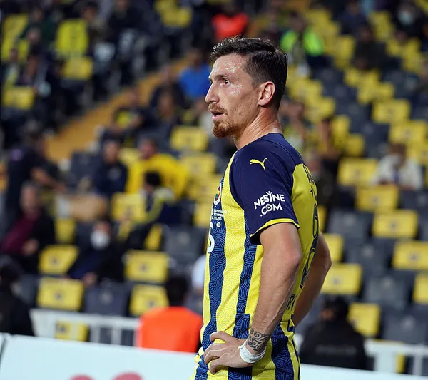 Fenerbahçeli Mert Hakan Yandaş’tan Galatasaray derbisi mesajı