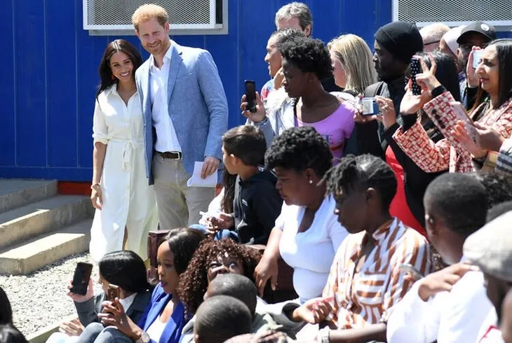 Prens Harry ve Meghan Markle’ın ırkçılık suçlamalarına Kraliçe Elizabeth’den cevap geldi