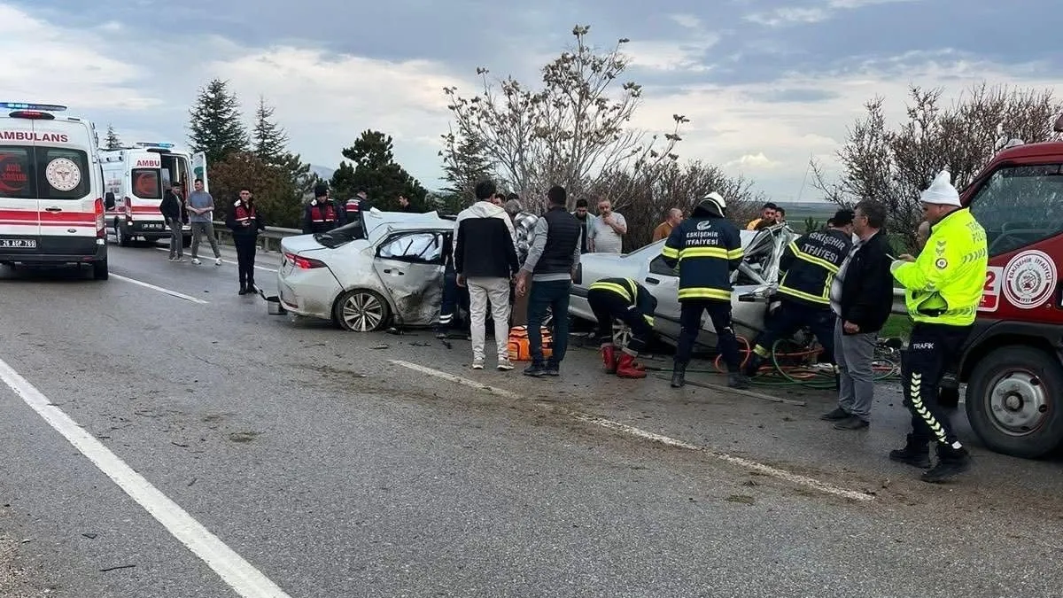 Ankara'da facia gibi kaza! İki araç kafa kafaya çarpıştı: 4 ölü