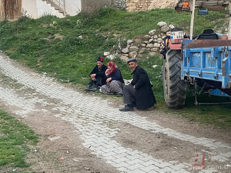 Tokat'ta 5,6 büyüklüğünde deprem! Bölgeden ilk fotoğraflar geldi 22